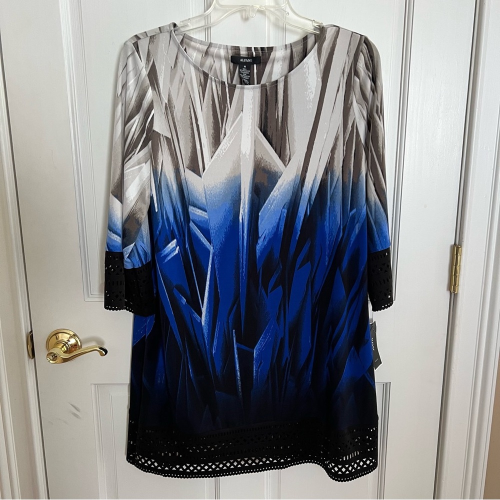 NWT Womens ALFANI 3/4 Sleeve Ombre Cutout Tunic Size Medium